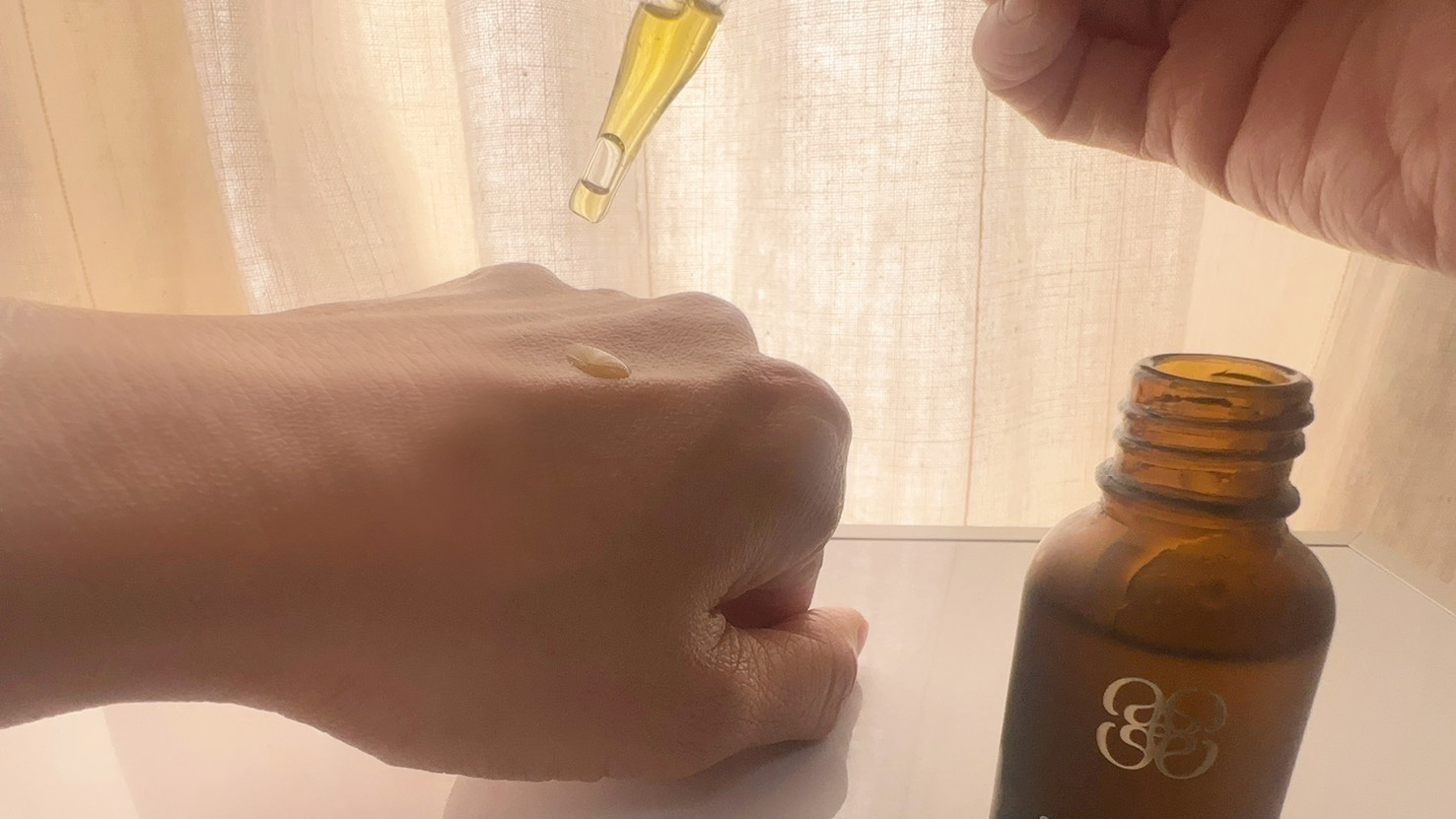 「揺らがない肌」を作る、先手のオイルケア